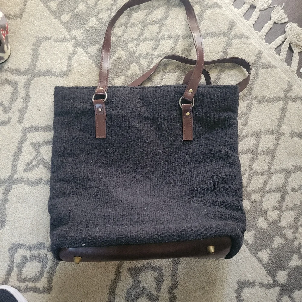 Tote - Picture 3 of 4